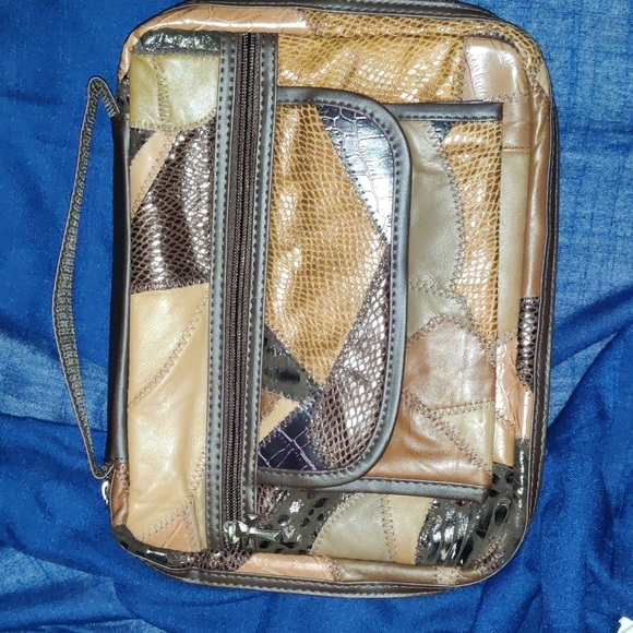 Accessories - ***Brand New Patchwork tablet bag.